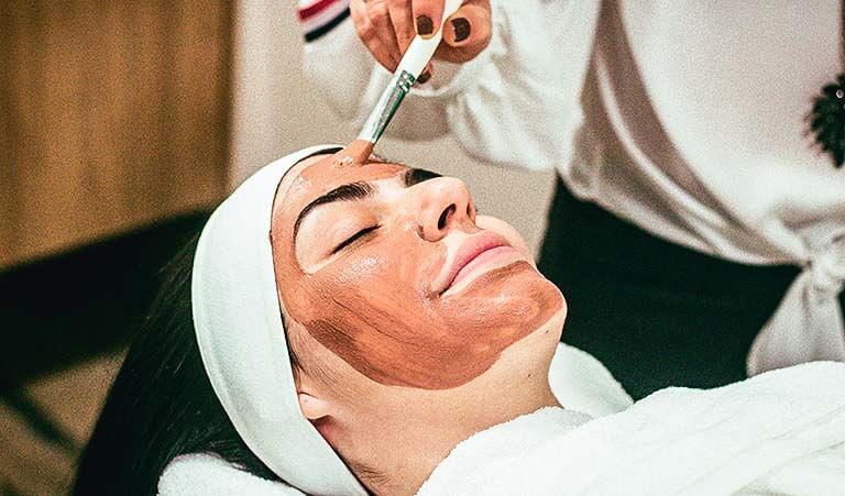 Limpieza facil para rejuvenecer la piel del rostro